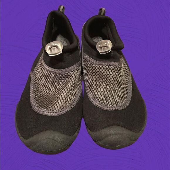 Champion Swim Shoes Size XL! 👟 - Picture 1 of 2